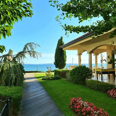 شقة 5-star Beachfront Luxury *